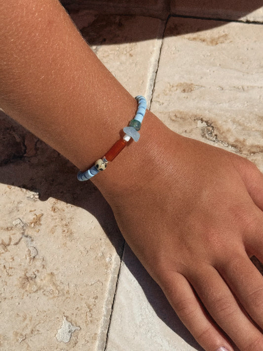 the collector bracelet in wave